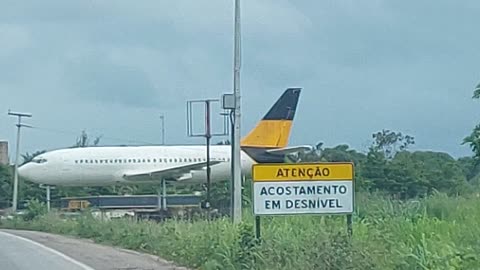 Boeing 737-200 Sucata Aeroporto