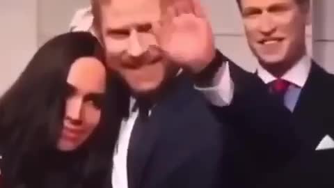 A MUST SEE 👀HARRY & MEGHAN 😳CLONES