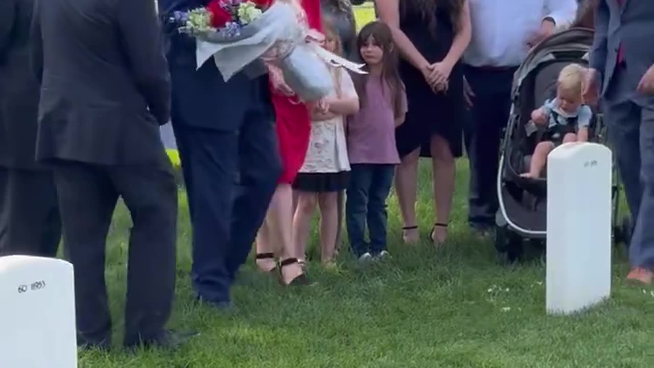 Harris/Biden MIA for Fallen Heroes πΊπΈπ But @realDonaldTrump Showed Up! πͺβ€οΈ