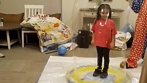 Ray Payazo play bubbles show