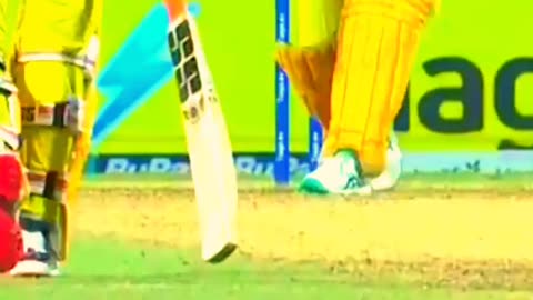 Dhoni sixer