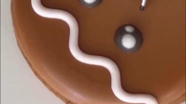 #Gingerbread cookies 🤎 would you eat these or are they too cute to eat?