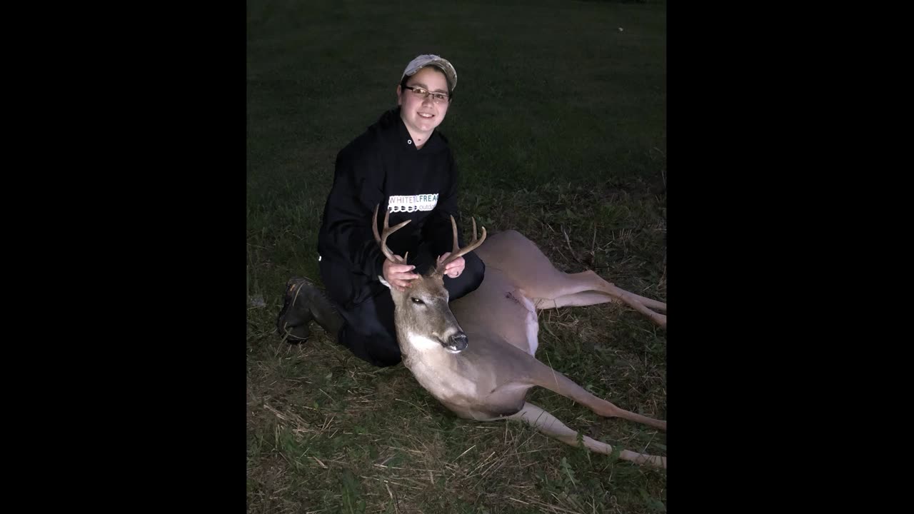 Buck Down! Wisconsin Bow Hunting 2022 episode 1