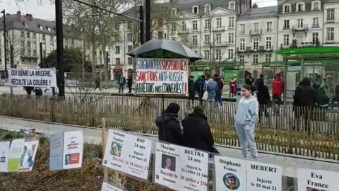 Les Masques Blancs Nantes sitting morts apres injection le 18 fevrier 2023