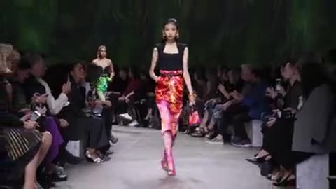 Versace_Women’s_Spring-Summer_2020___Fashion_Show
