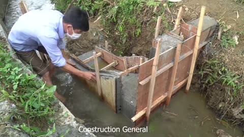 Blocking The Water Flow To Build Mini Hydroelectricity