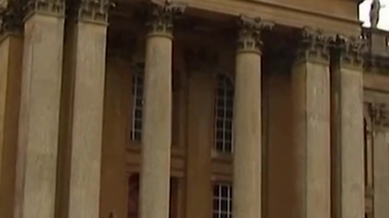Stolen GOLDEN TOILET named America