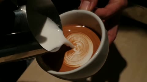 Latte art heart skills