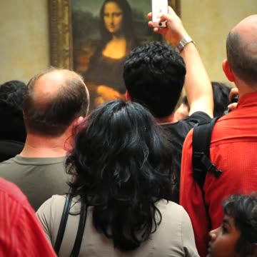 Why Taking Pictures With Flash Is Prohibited In Museums?