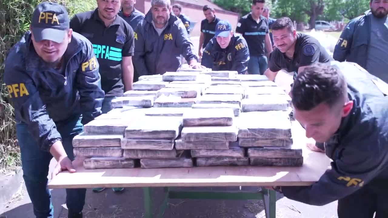 Incineramos 1,6 toneladas de cocaína incautada por PFA en el Operativo Rosario