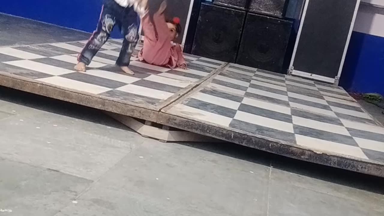 Kids dance