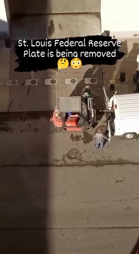 St. Louis, Federal Reserve Plate being remove