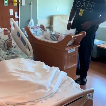 Kid Says Funniest Thing When Meeting New Sister: Heartwarming & Hilarious