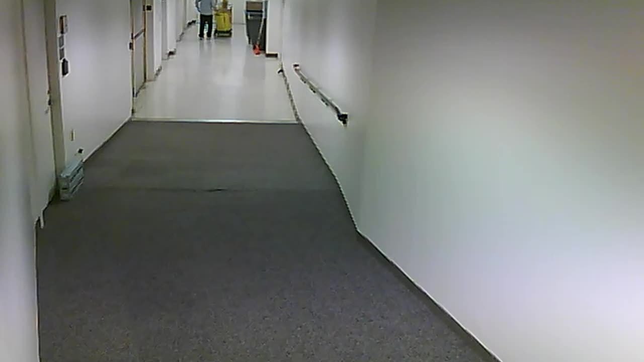 3901PSQB06FreightLobbyFront_2021-01-06_08h48min09s740ms.mp4