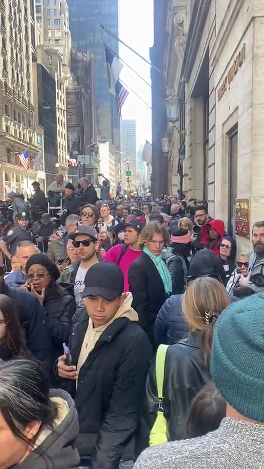 CRAZY Scene Outside Trump Tower