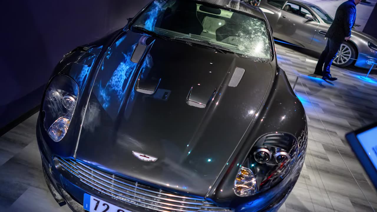 Aston Martin Launches V-12 Engine Vanquish Halo