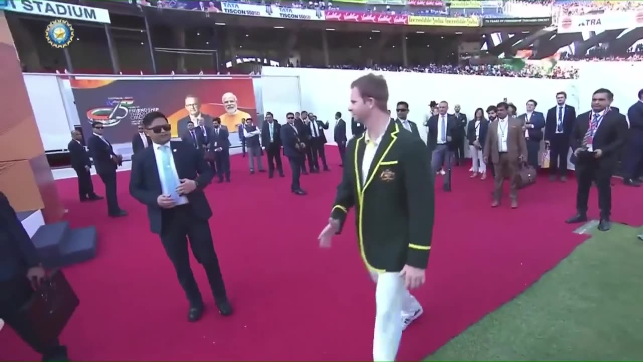 PM Modi hands over test caps to Indian & Australian team captains |4th Test Match| Live