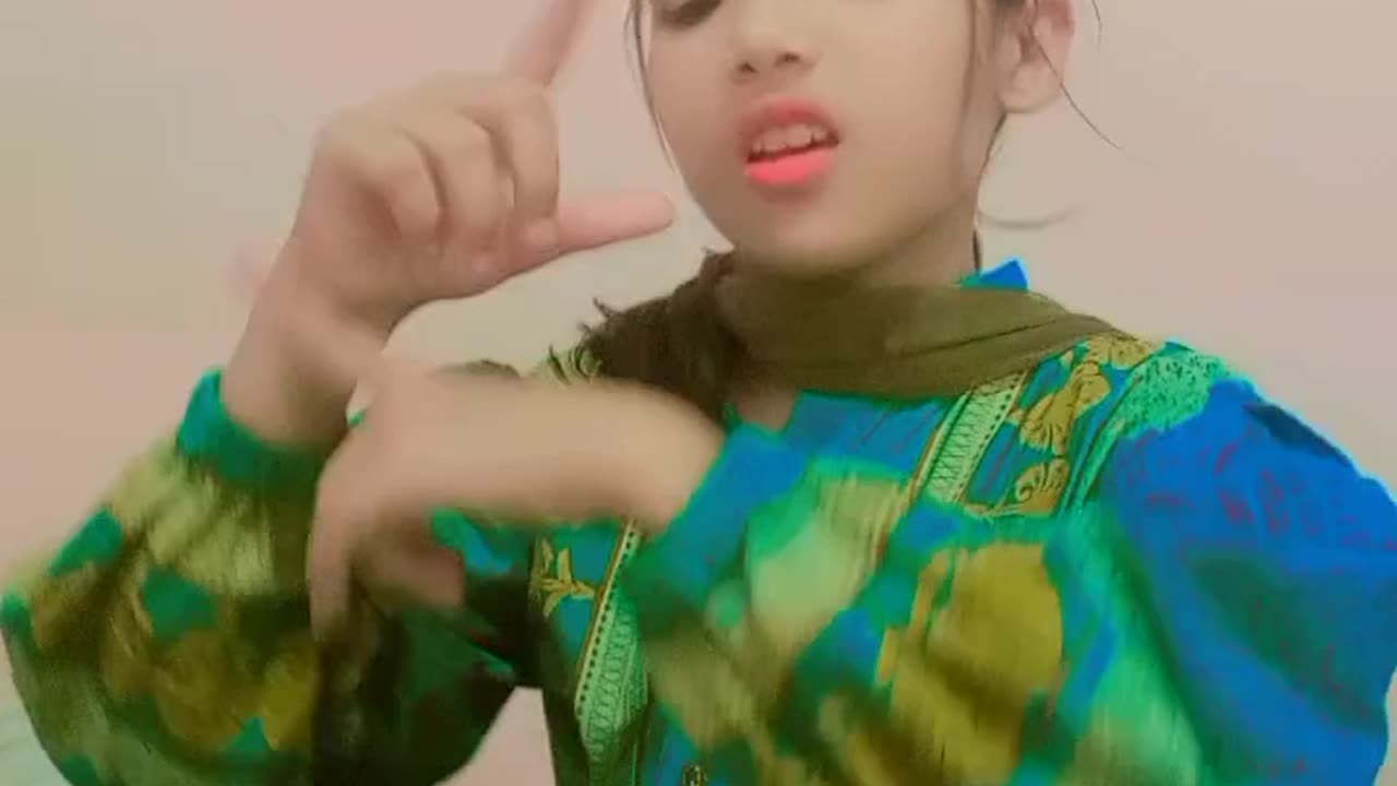 Cute baby girl❤️❤️❤️