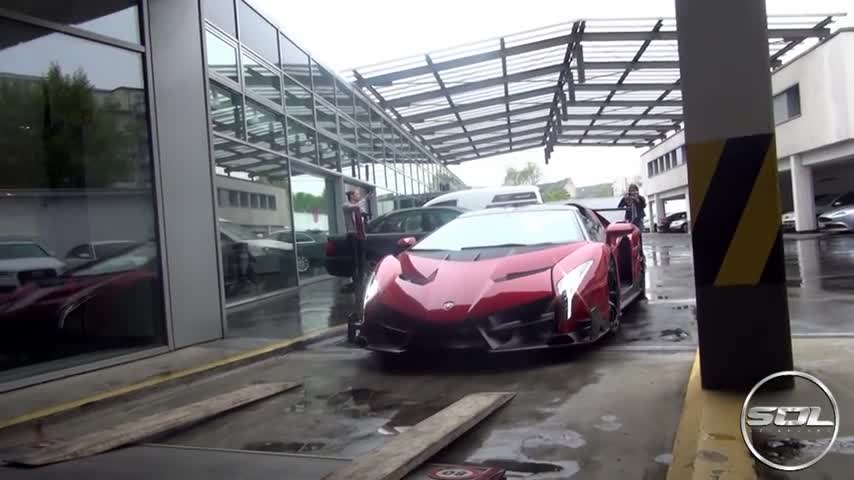 Million Lamborghini Veneno Roadster- SPACESHIP SUPERCAR Best Car for 2021