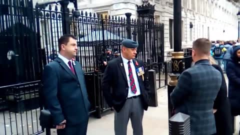 EXCLUSIVE FOOTAGE TOMMY ROBINSON TOMMY DELIVERS PETITION TO DOWNING STREET I AM SOLDIER X