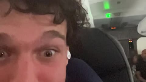 Passengers React to Extreme Flight Turbulence