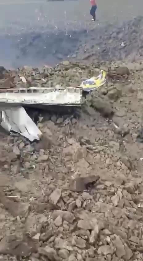 Footage from the crash site of one of the Ukrainian combat aircraft