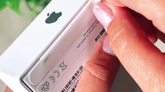 Unboxing the iPhone 14 Pro