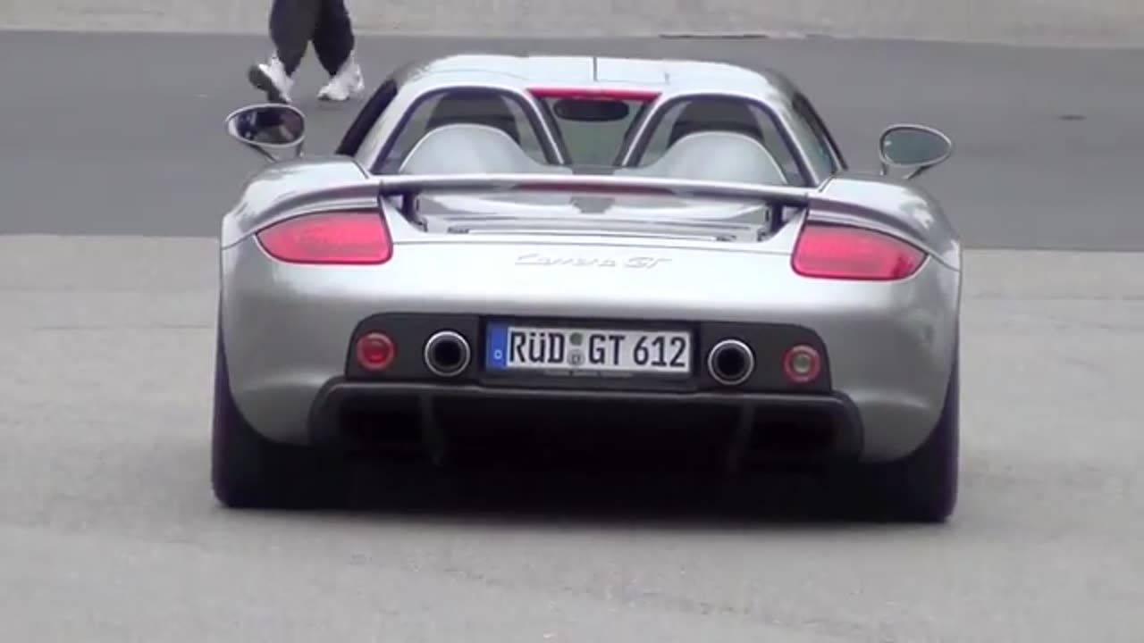 Porsche Carrera GT Start up!