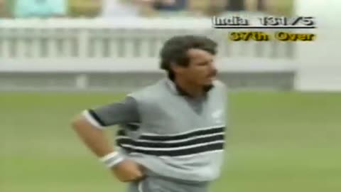 Sachin Tendulkar faces New Zealand Richard Hadlee in 1990