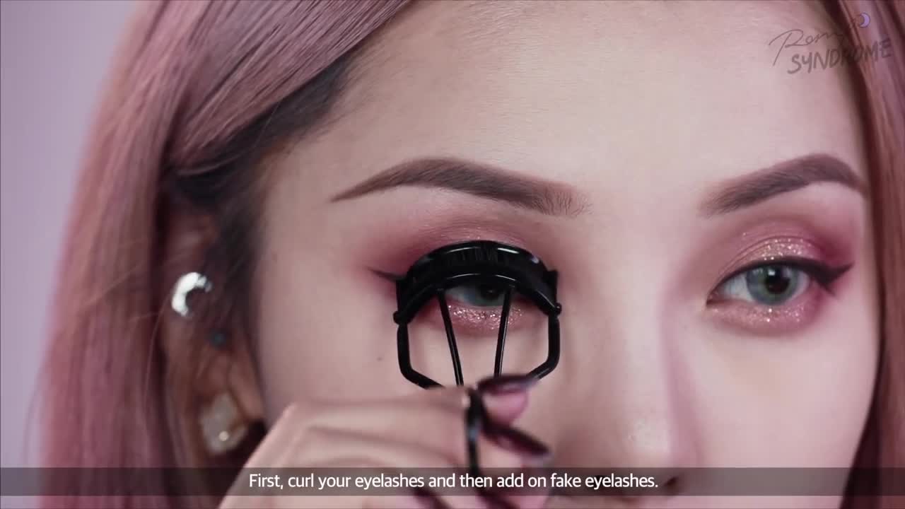 Charming Pink Gold Glittery Make Up Look