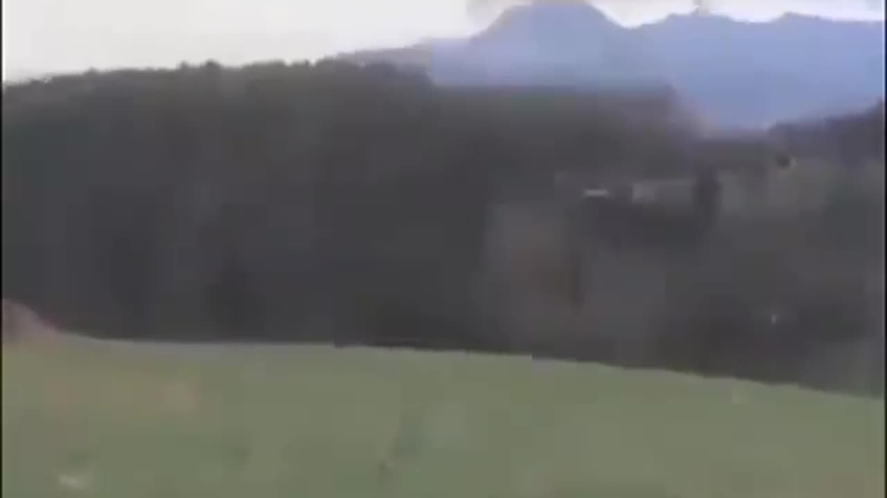 Mysterious ufo 🛸caught on camera