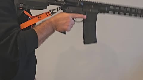 One Handed Rifle Shouldering | Combat Leash