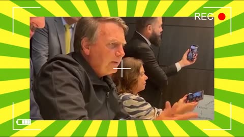 BOLSONARO CONCEDE ENTREVISTA À IMPRENSA.