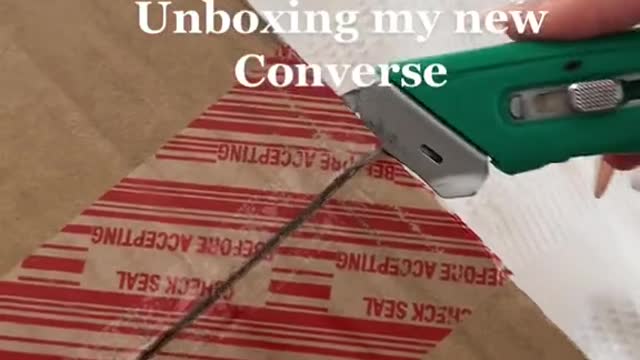 Converse Unboxing