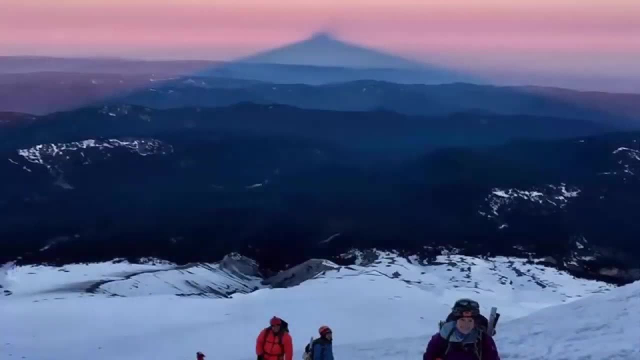 Mount Rainier's Shadow Proves the Globe?