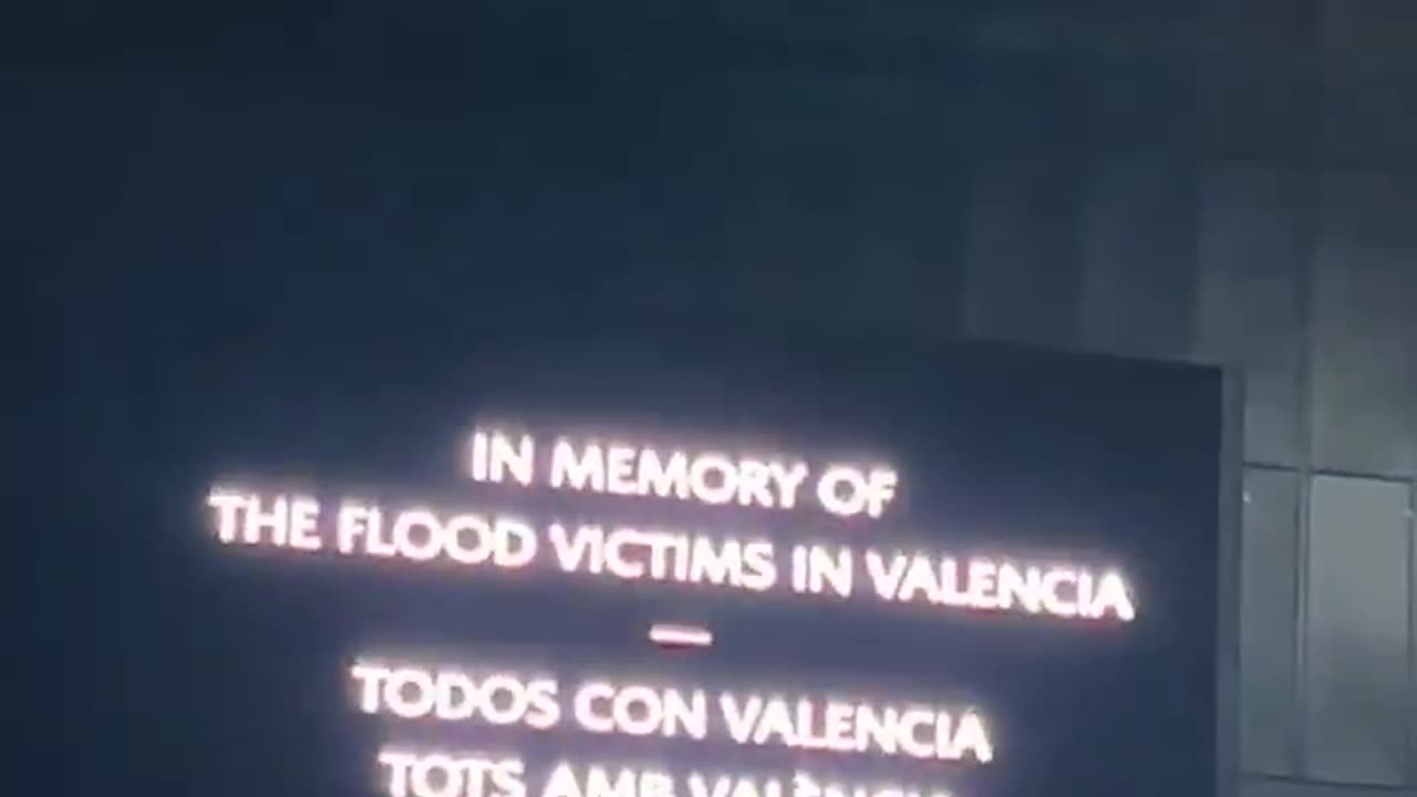 Disgusting humans if you can call them that #Maccabi fans not silent for the tragedy in Valencia