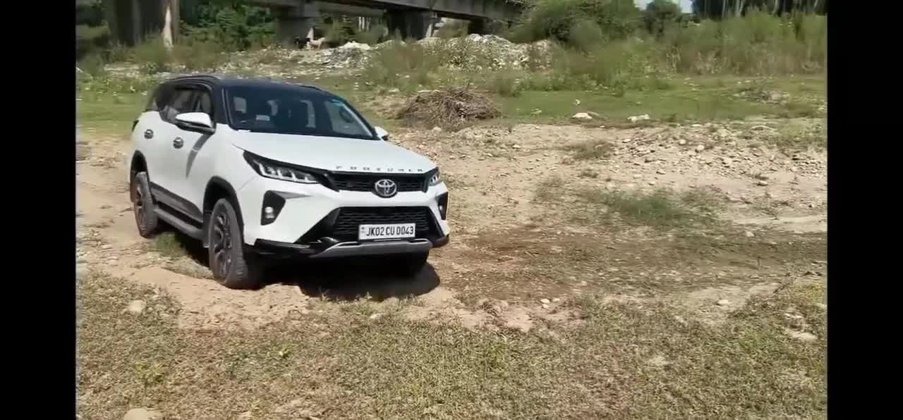Legender vs Isuzu D-max