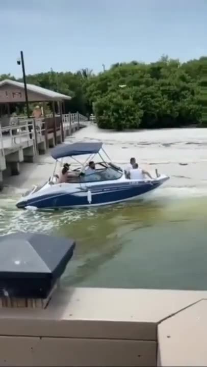 A 3 Second Tour (boat rental fail)