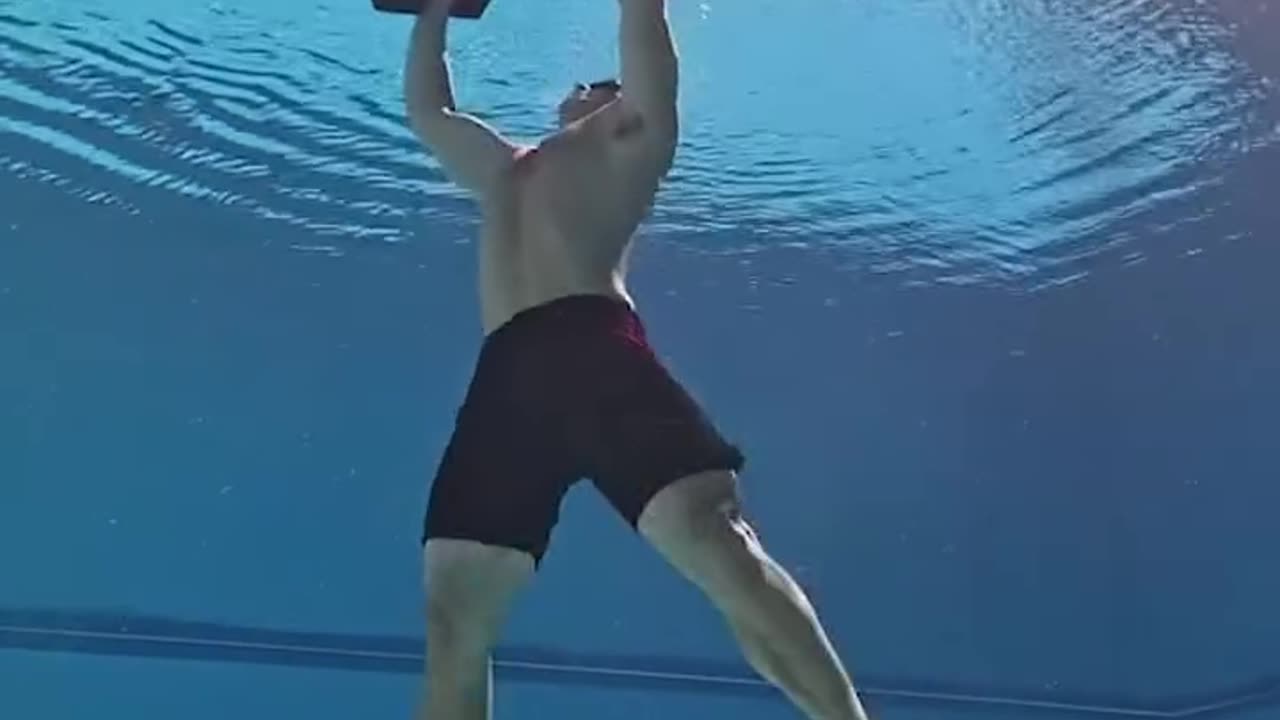 Incredible underwater weight training 💪