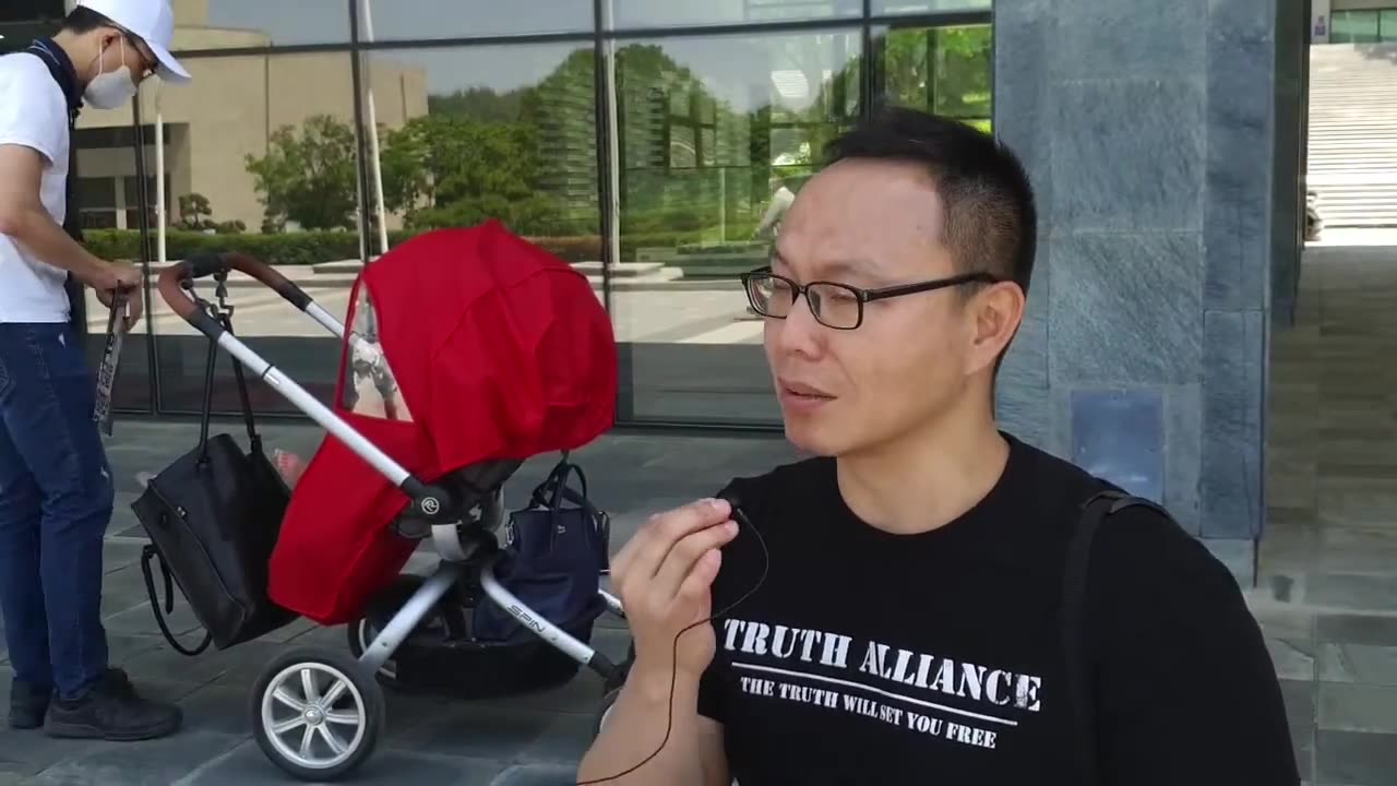 20200515_V3_S03(LXRLir4j3uI)서울대, 4.15 부정선거 의혹 피켓시위 주최자에게 들어보다