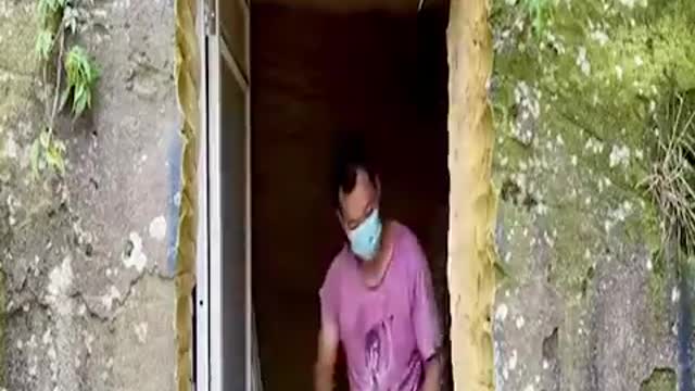 Hole in a mountain and trun into a amazing apartment