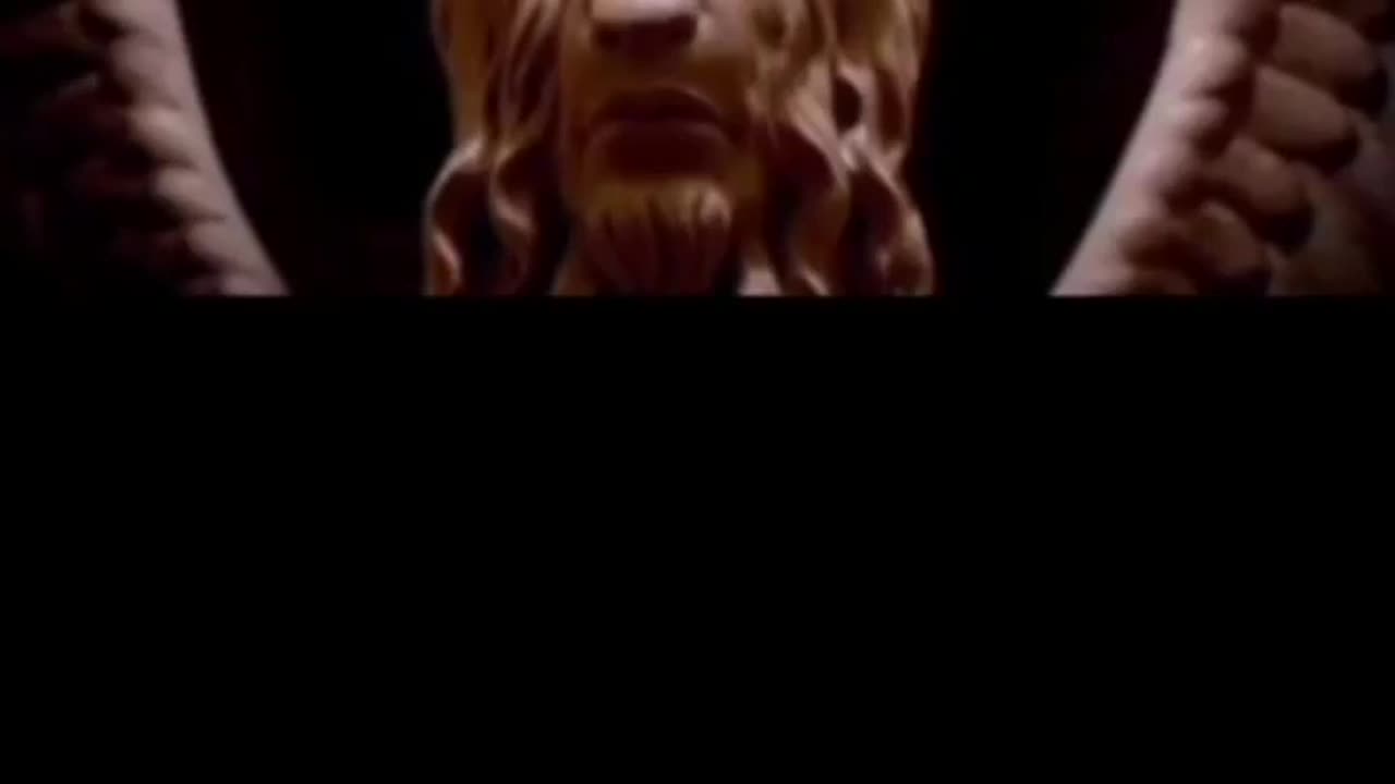 Make the sign of the cross, przeżegnaj się!