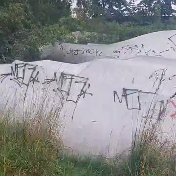 Vindmølle vinger flyder i Randers