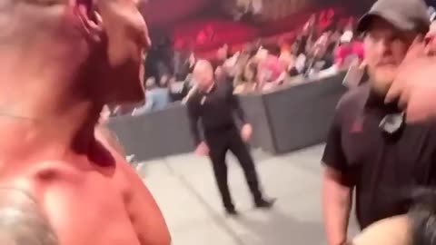 This is what Randy Orton did to the girl🤔