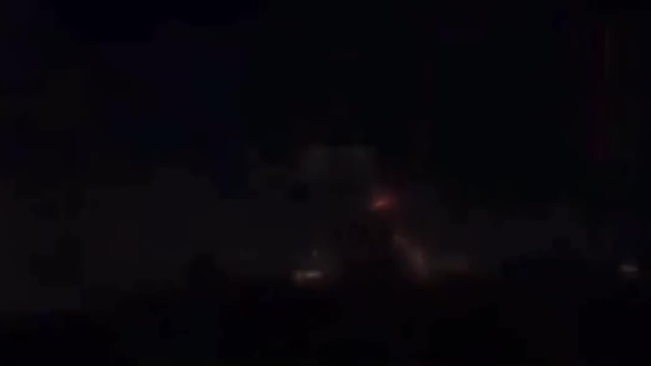 🚨 Israel has bombed Syria’s Aleppo International Airport and runway. 💥