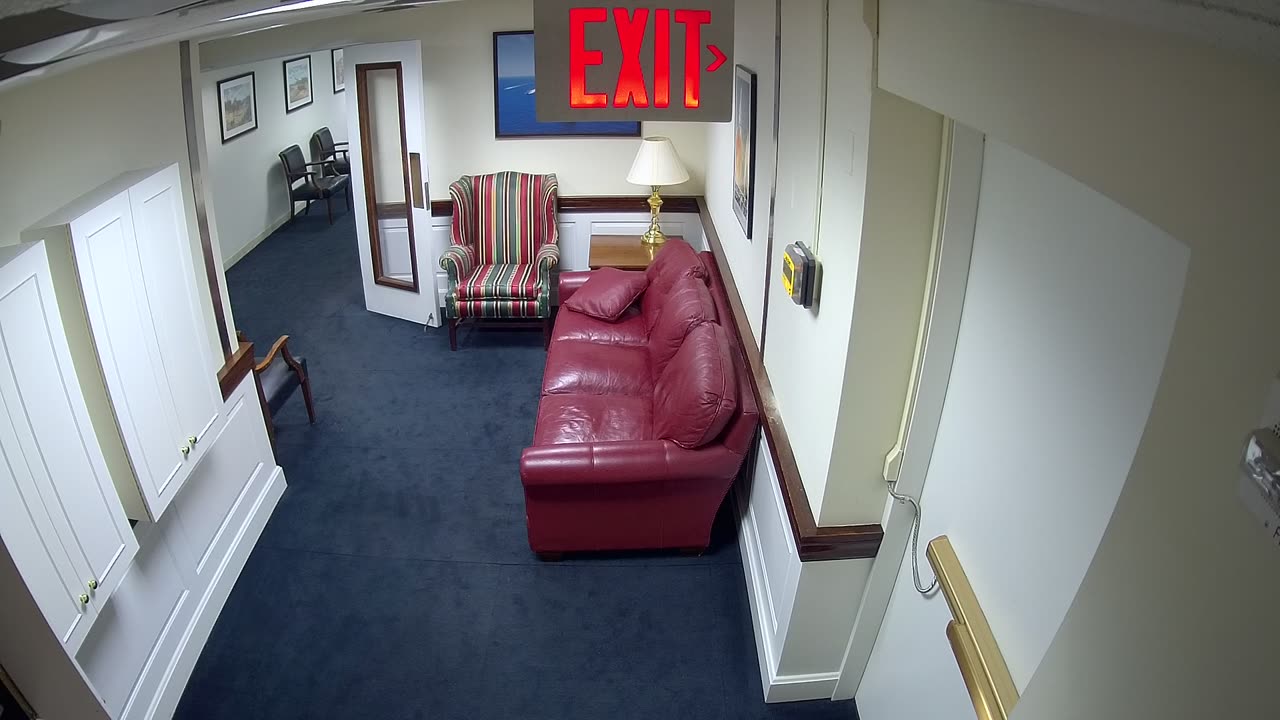 0449USCH04H405Lobby_2021-01-06_13h11min10s640ms.mp4