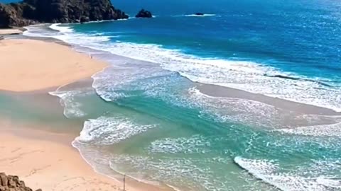 Watching the sea still makes me feel peaceful