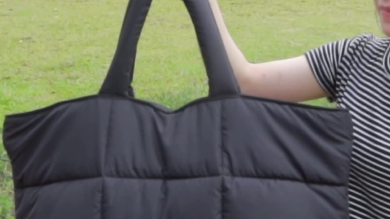 Elevate your style with the chic Puffer Tote!