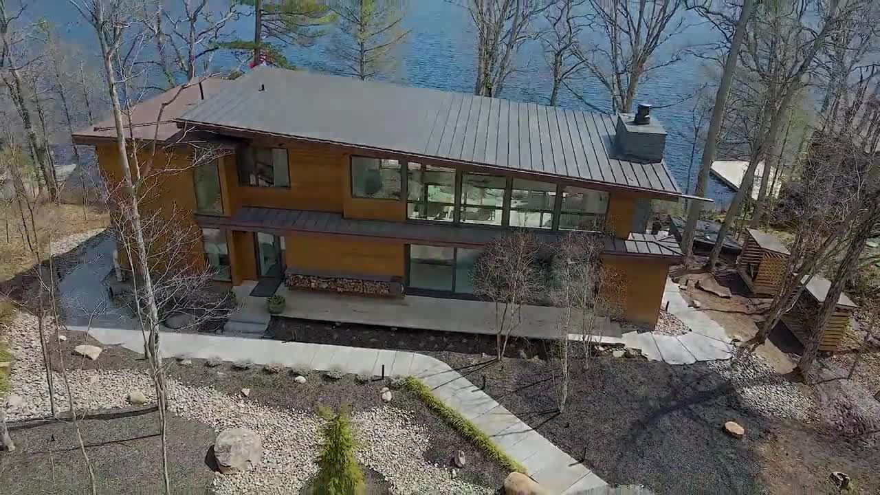 Modern Lakeside Residence in Port Carling, Ontario, Canada