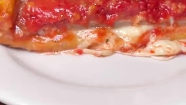 Chicago has the best deep dish pizza in the country